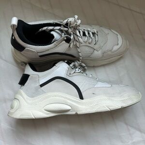 Euc iro curve runner sneakers